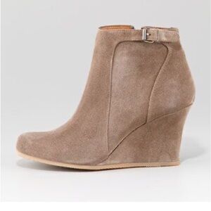 Lanvin / taupe beige  Suede Zip Wedge Ankle Boots Size 36 6